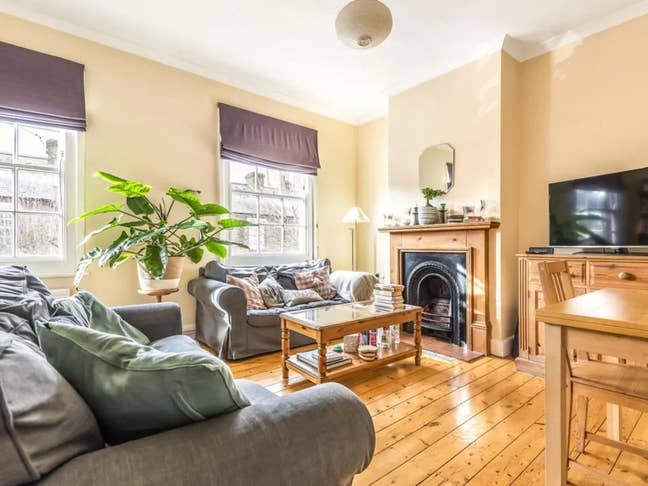 Furnished double room in 2 bed Battersea flat Main Photo