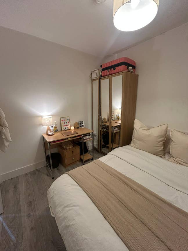  *Next to Northern Line* 1 Double Room Main Photo