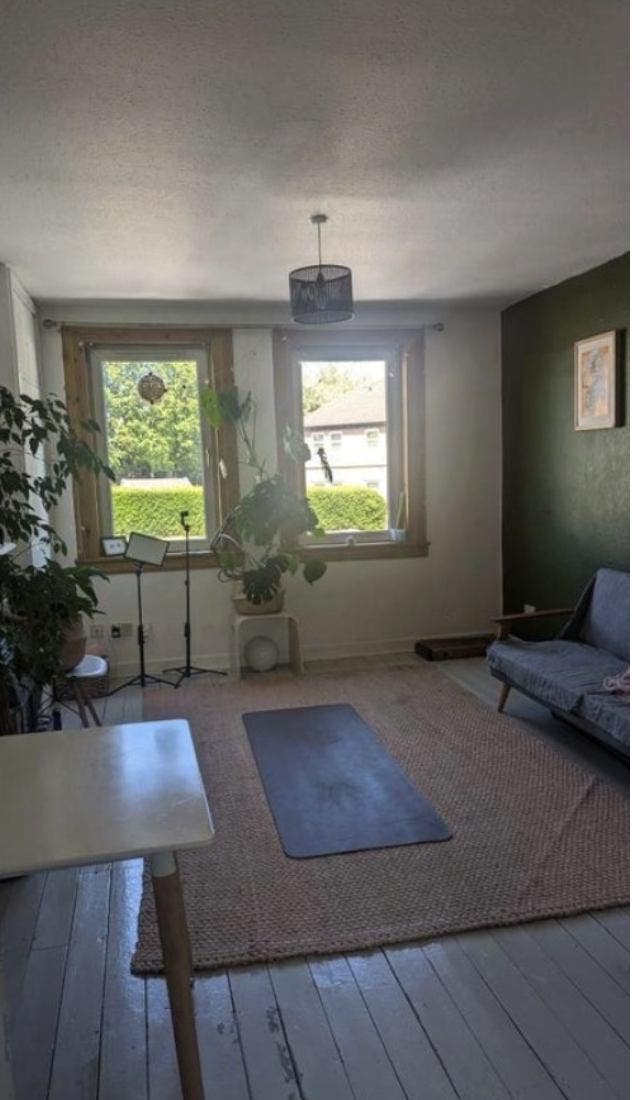 Double room in a cosy, quiet flat with great vibe Main Photo