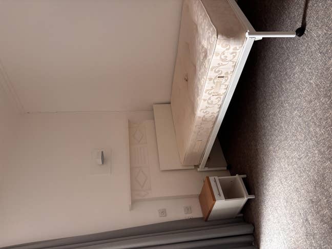 Postgrad room to rent behind George Square Main Photo