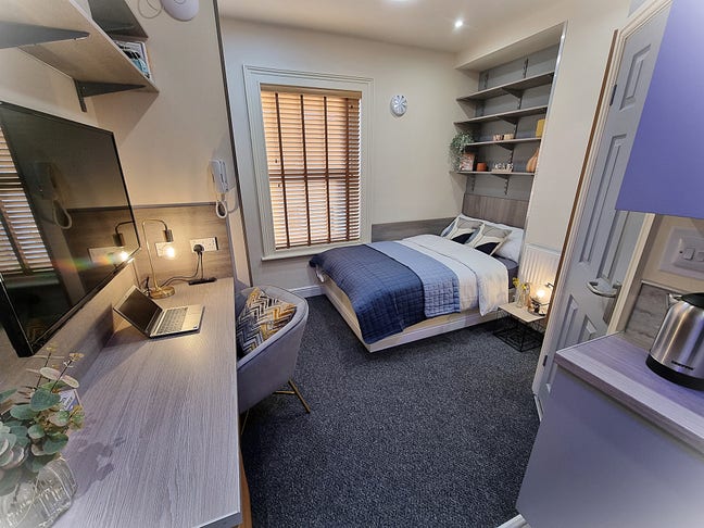 Avail Dec 2025 / Jan 2026 Bills Inc Studio LN1 Main Photo