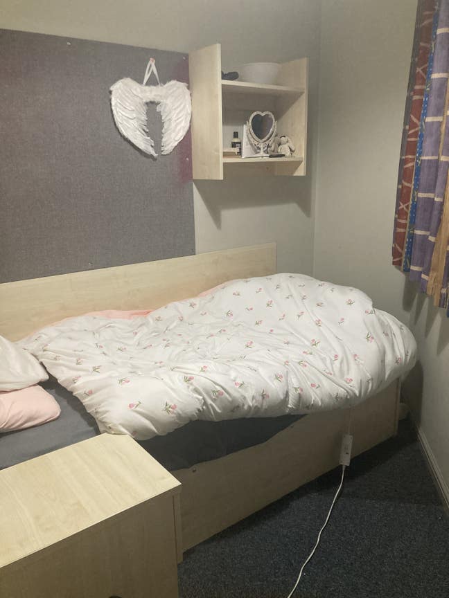 UWE students only, en-suite room in Marketgate. Main Photo