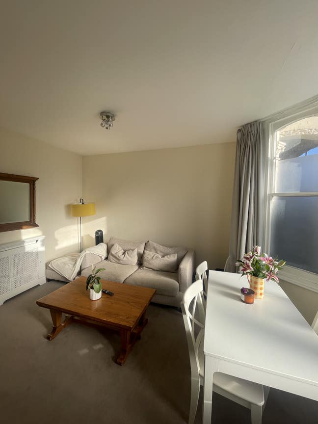 Double Room Available in Prime Fulham Location Main Photo