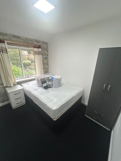 Private room to rent  Main Photo