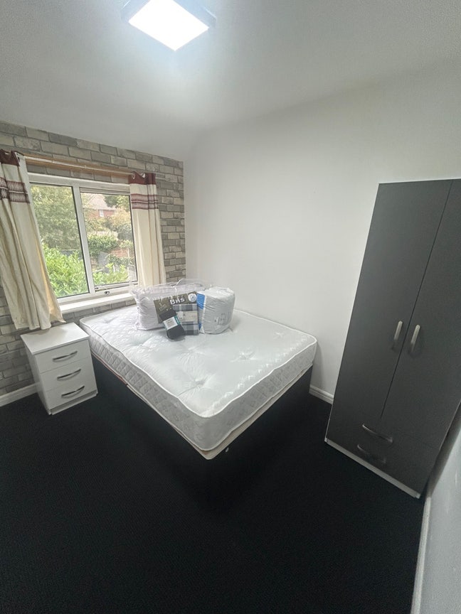 Private room to rent  Main Photo