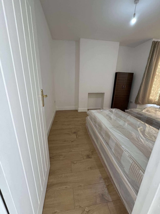 Double Room for Two Boys Main Photo