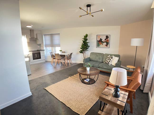 Stylish & Spacious 2-Bedroom New-Build Apartment Main Photo