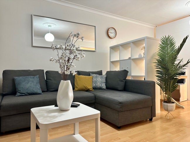 A Stylish, Modern Flat near Wembley Park Station Main Photo