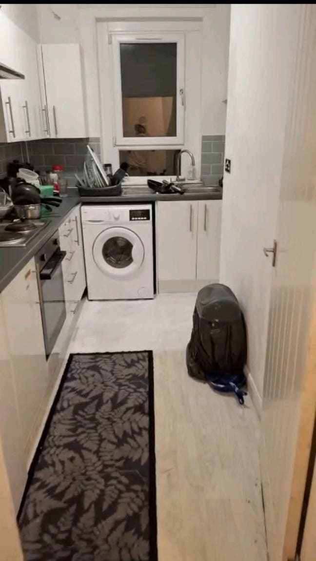  G20 furnished  room  for  rent
 Main Photo