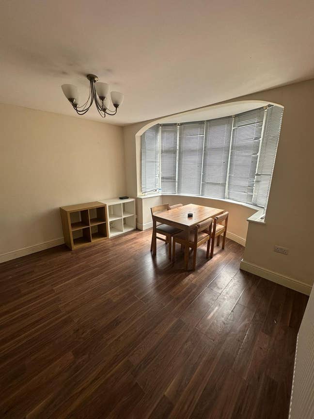 2 Bedroom House Near Hanger Lane Station Main Photo