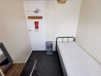 Single room close to Harlow hospital & town centre Main Photo