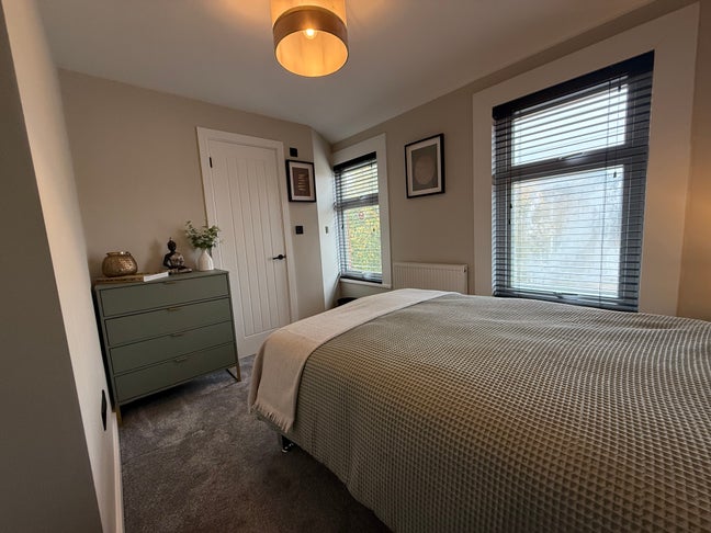 Luxury Room Ensuite Access to Hospital Main Photo