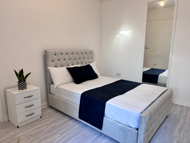 Bright and Lovely Room/in Willesden Green Main Photo