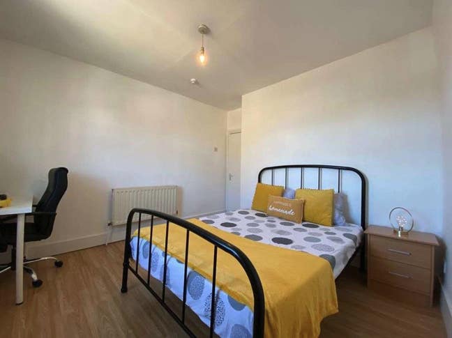 Room near Canning Town/ East London University Main Photo