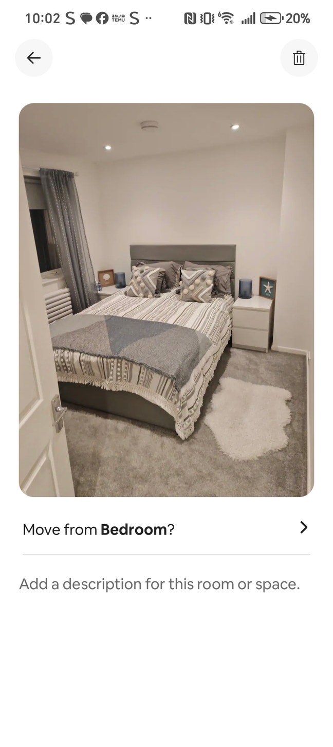 King bed room  Main Photo