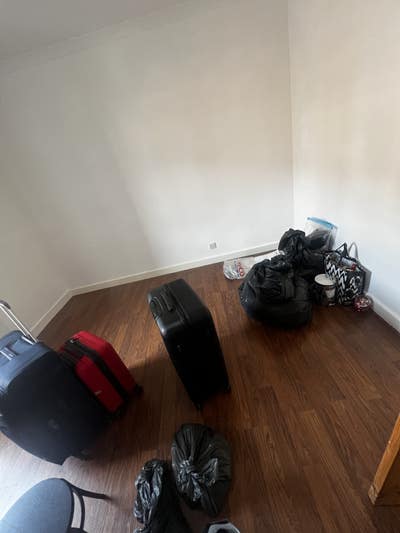 One room is available Main Photo