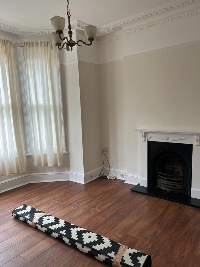 3 bed flat with private garden and flat  Main Photo