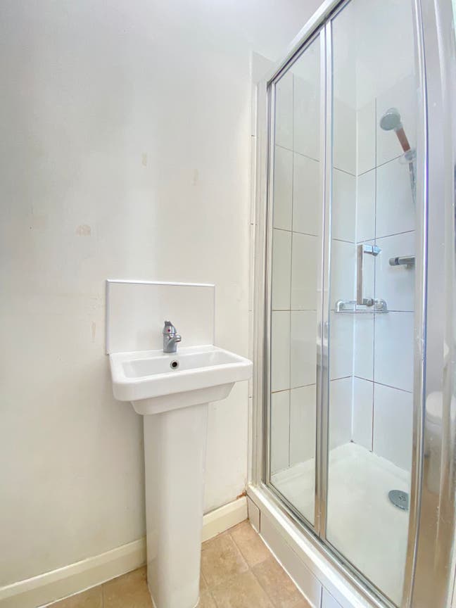 Double room with en-suite  Main Photo