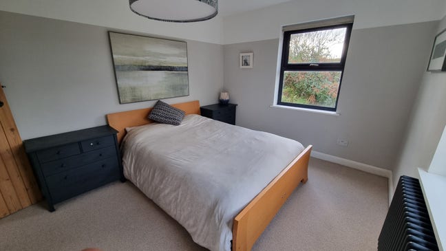 Spacious Rural Bungalow offering 2 Double Rooms Main Photo