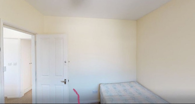 Nice large double room in a great location  Main Photo