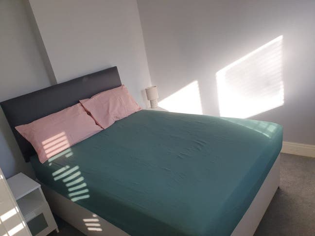 Furnished Studio Flat – All Bills Included Main Photo