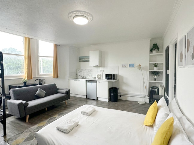 Studio ensuite in brighton centre Main Photo