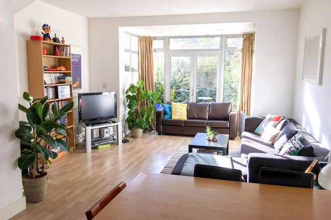 Lovely Double Room in Leafy Canonbury Main Photo