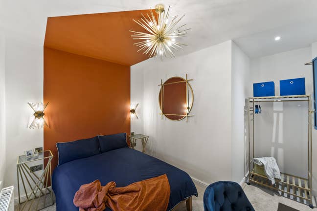 Modern Ensuite Room Near Hopsital! Main Photo