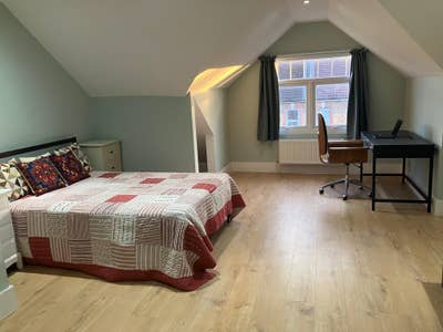 Double Room - Fully Furnished, Bills Included Main Photo
