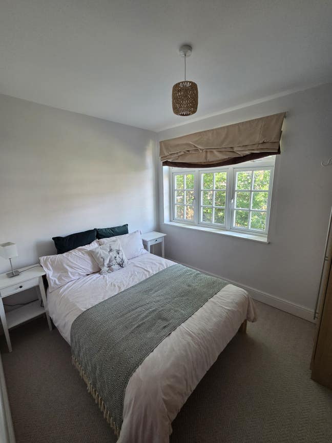 Double Room 7 mins walk from Southfields Tube Main Photo