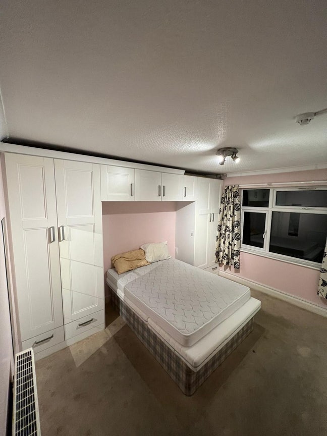 Large double room  Main Photo