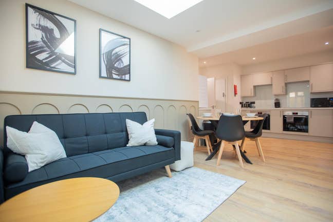 Professional Room | En-Suite ✨ Main Photo