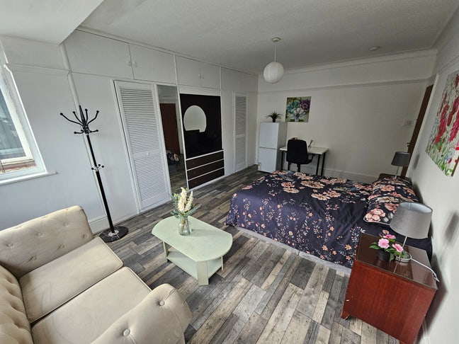 Beautiful single room in Willesden Main Photo