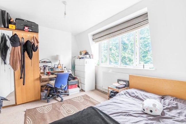 Double Room in Zone 2 / 10 Min to Central London Main Photo