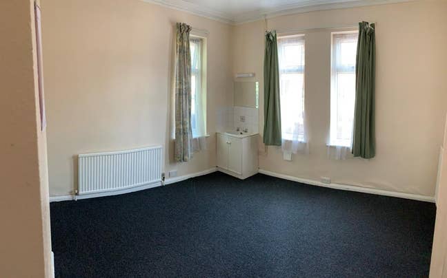 Rooms to let in Devizes Main Photo