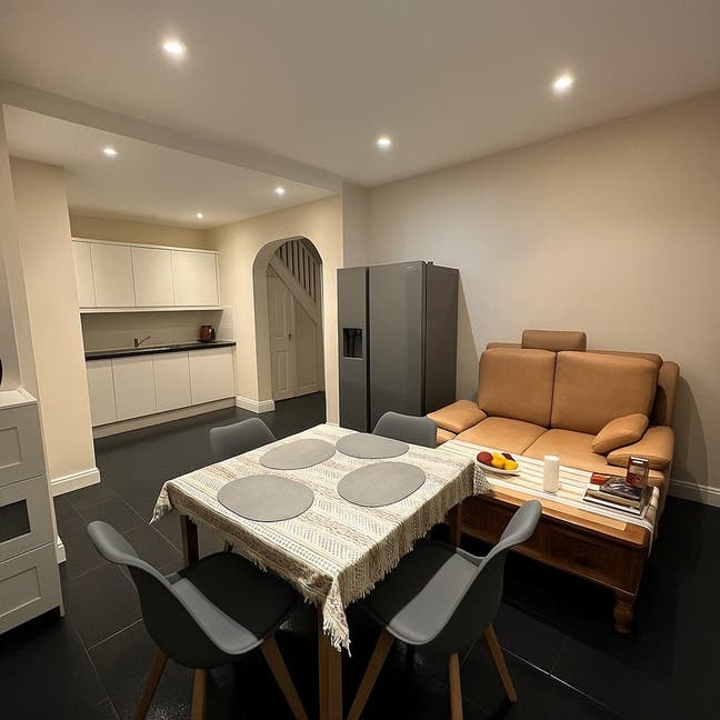 Small Single to Rent  Main Photo