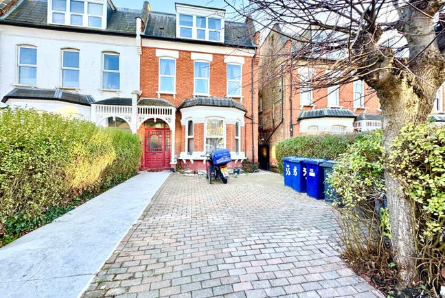 Lovely Studio Apartment – Woodside Park Road, Nort Main Photo