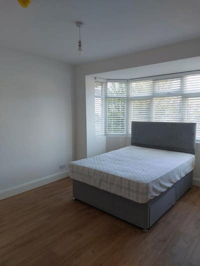 Large Double Ensuite Room newly refurbished house Main Photo