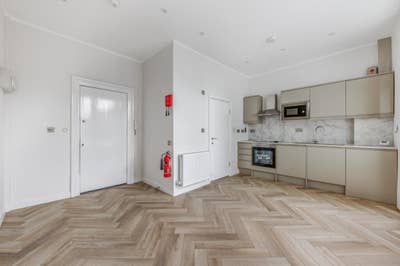 Studio flat Includes Council and No deposit!  Main Photo