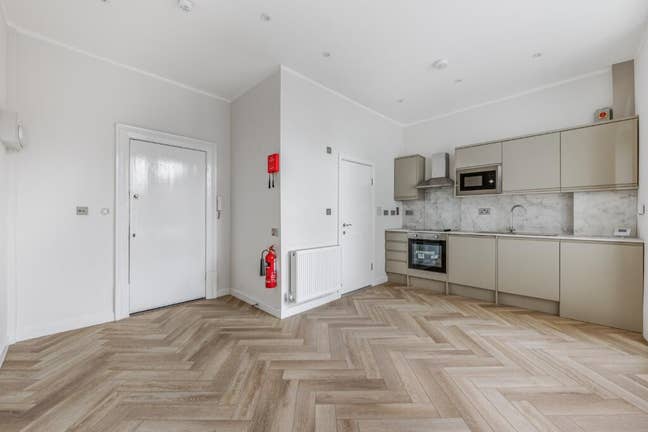 Studio flat Includes Council and No deposit!  Main Photo