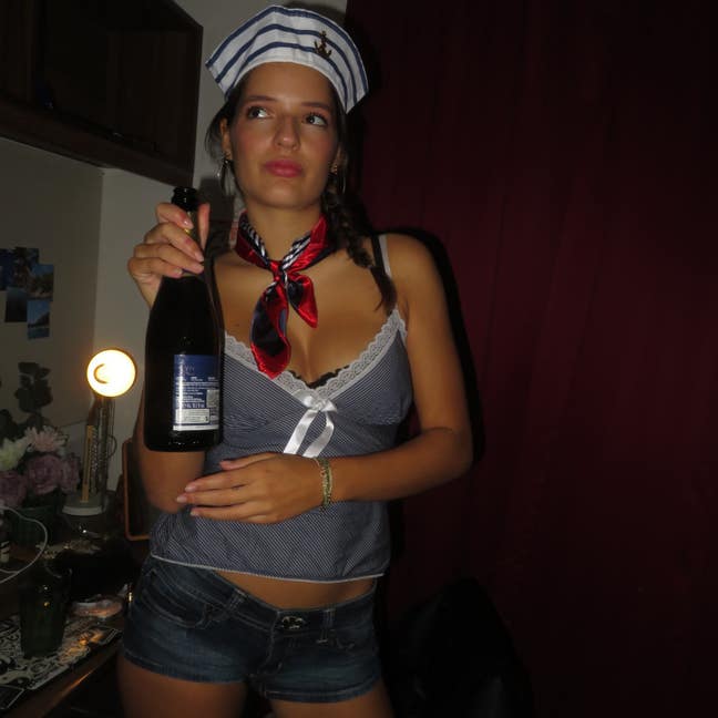 Looking for student roomates (preferably at UoM)  Main Photo