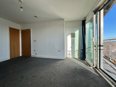 2 Bed 2 Bath - Short-Term-All Bills Included-£1800 Main Photo