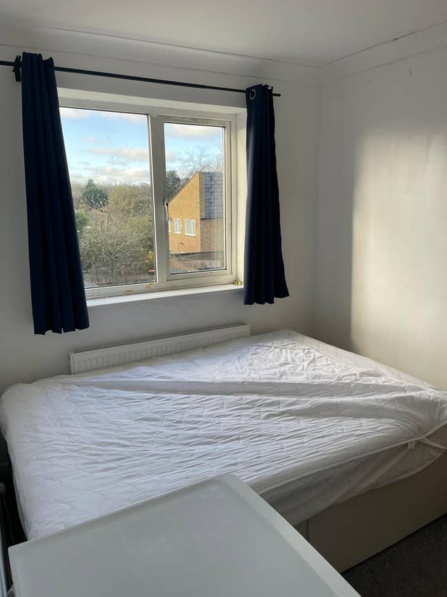 Single Room- Stantonbury Main Photo