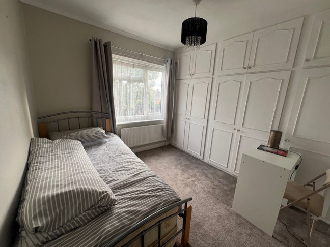  room available immediately  Main Photo