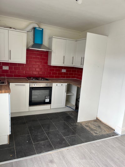 4 double bedroom flat Main Photo