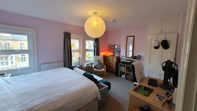 Furnished Large Double Room Chesterton Main Photo