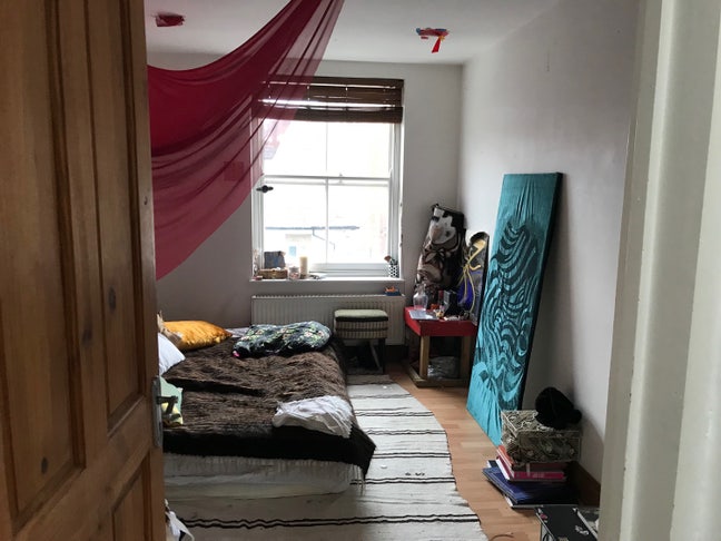Room available 2 months broadway market  Main Photo