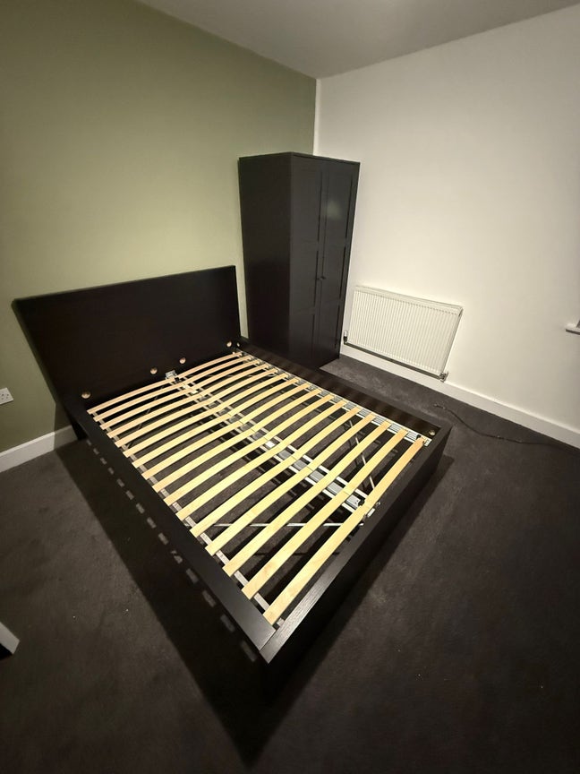 Several Rooms / Flats Available  Main Photo