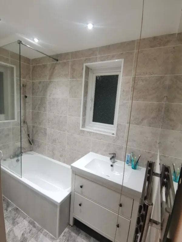 Single room 5 mins Walk to Elm Park Station Main Photo