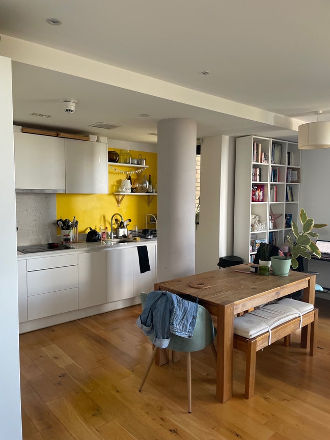 Bright 2 Bed, 2 Bath, 2 Balcony Flat Main Photo